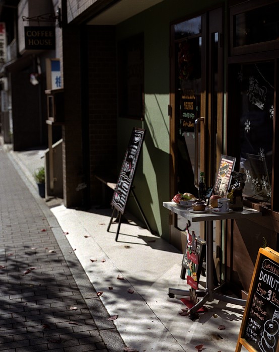 2011-1-5　古い参道で見つけたカフェ_c0136330_23585437.jpg