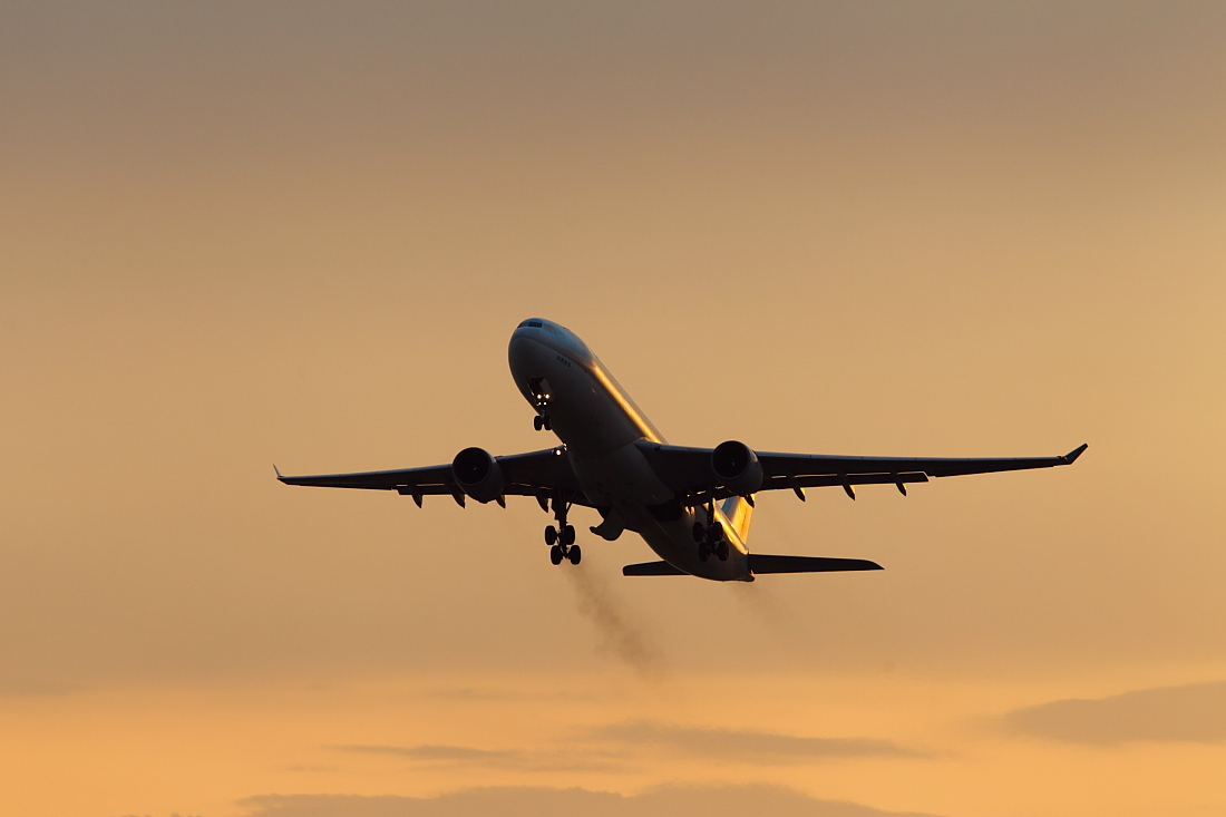 関空の夕焼け！_a0117972_216269.jpg