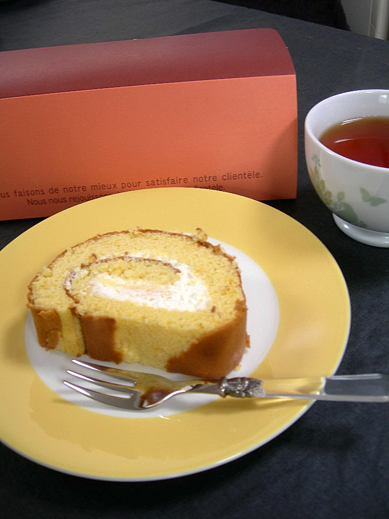 フランス伝統菓子☆Galette des Rois（ガレット・デ・ロワ）　_c0220700_2147223.jpg