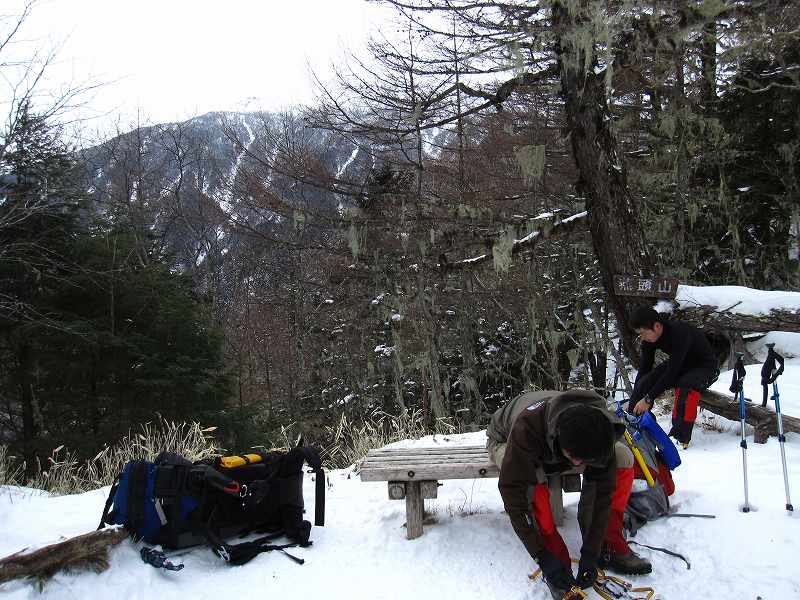 鳳凰三山　　(地蔵岳、観音岳、薬師岳)　　快晴　　１日目_b0124306_155883.jpg