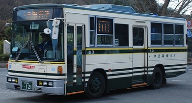 伊豆箱根バスの旧塗装復元車 +α_e0030537_23331535.jpg