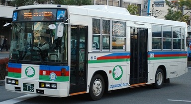 伊豆箱根バスの旧塗装復元車 +α_e0030537_23561923.jpg