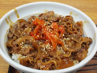 牛カルビ焼肉丼（並）_e0113495_10443940.jpg