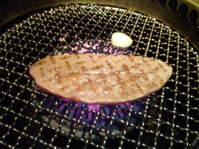 肉を食う_a0117596_21494249.jpg