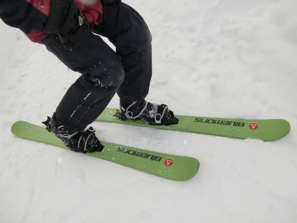 ブーツは】 ブルーモリス スキー スノーハイク 山遊び スノー