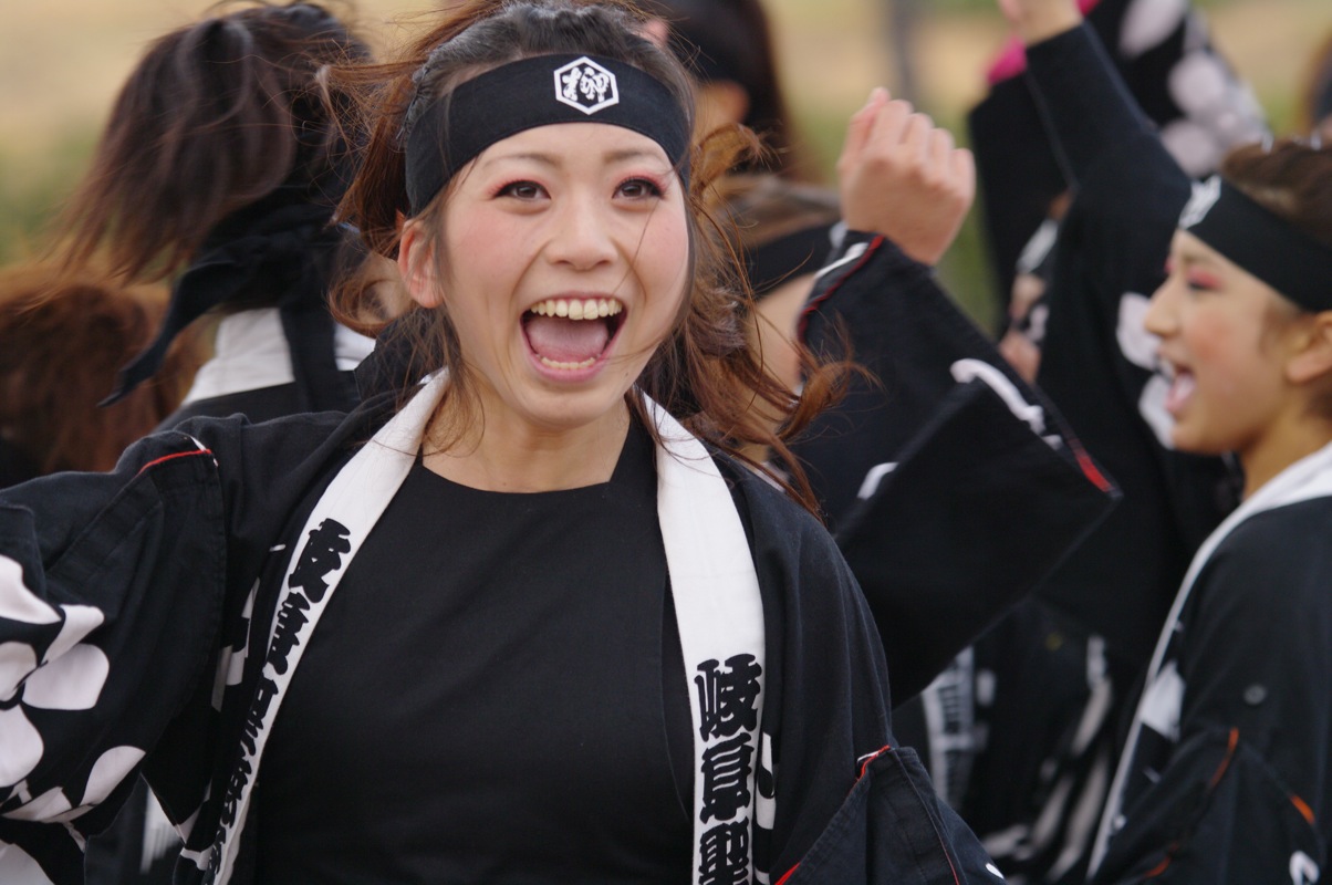 第一回よさこい甲子園（阪急西宮ガーデンズ会場）その１０（岐阜聖徳学園大学「柳」）_a0009554_1964161.jpg