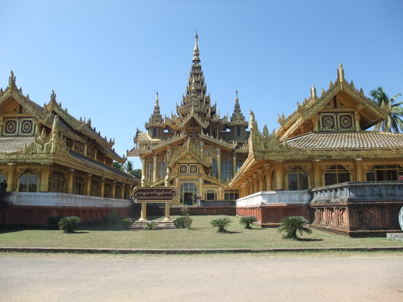 ミャンマーの旅　～ヤンゴン・バガン・インレー湖～　一日目_b0044296_2384266.jpg