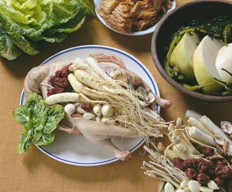 韓国 山清 十全大補薬水炊き ナマズ煮 魚汁麺 韓国 慶尚南道 韓国 山清 十全大補薬水炊き ナマズ煮 魚汁麺 韓国 慶尚南道