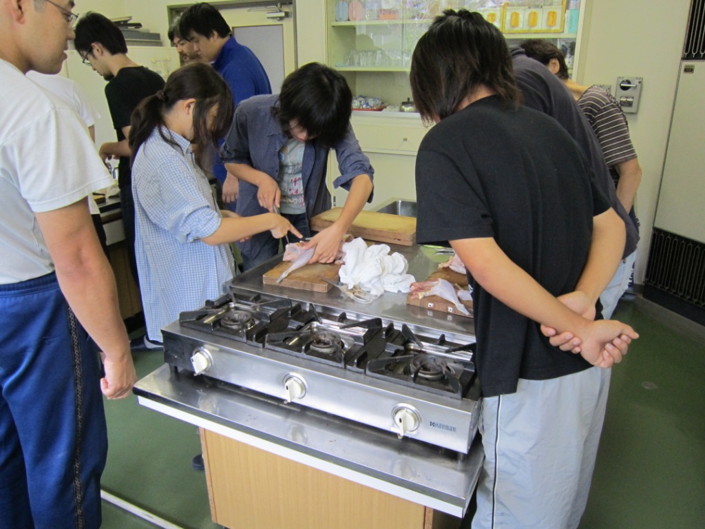 城西国際大学の学生さんたちが来町。_a0008943_1141141.jpg