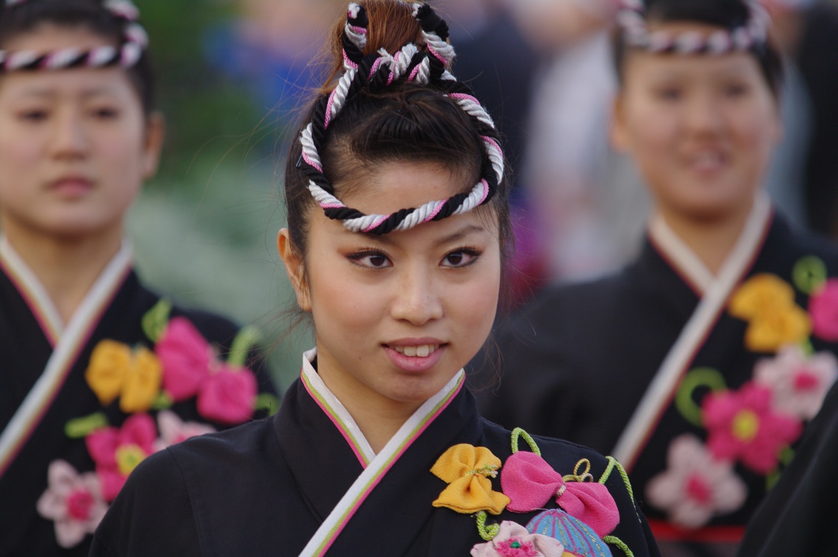 第一回よさこい甲子園（阪急西宮ガーデンズ会場）その１２（ピンクチャイルド）_a0009554_2249926.jpg