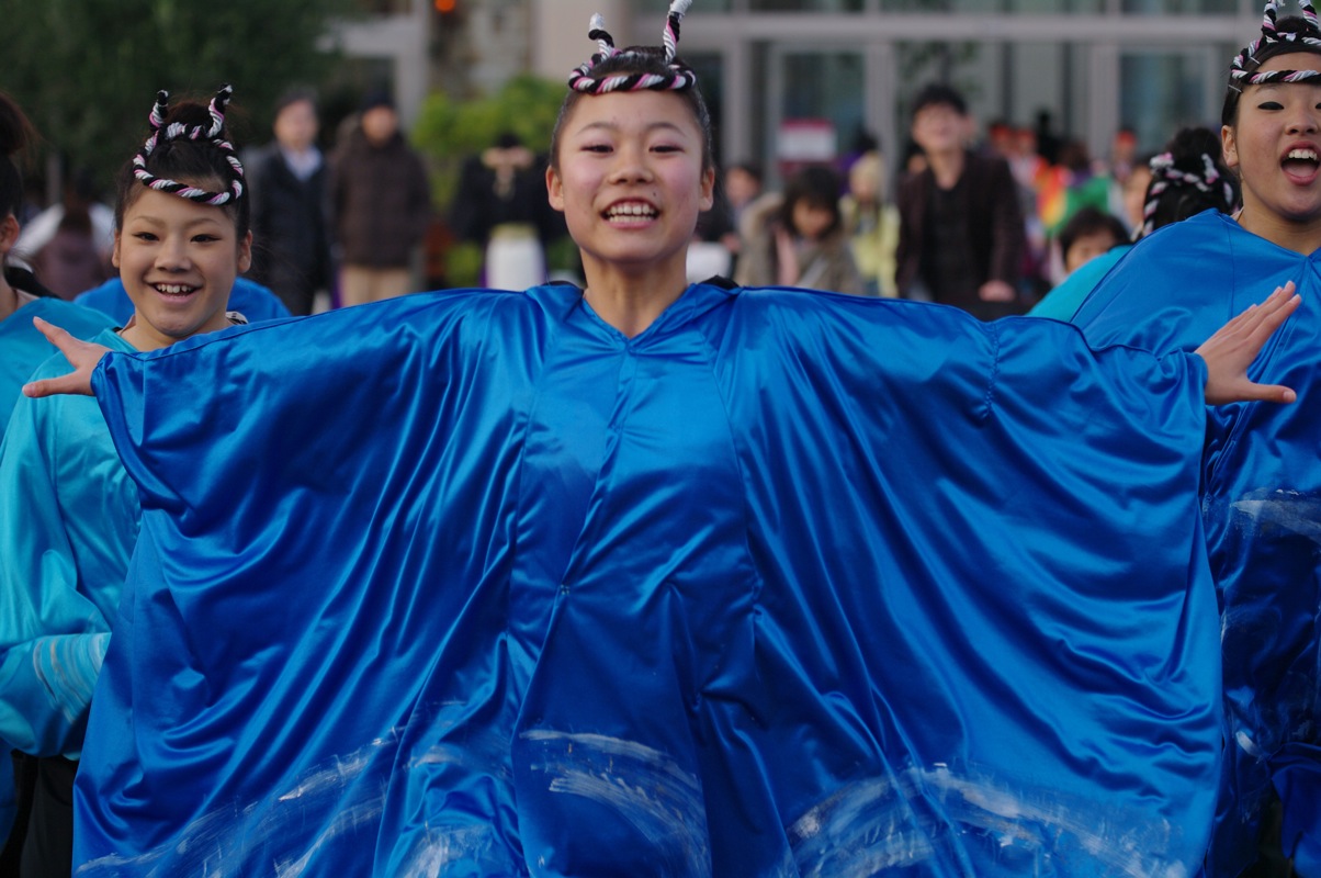 第一回よさこい甲子園（阪急西宮ガーデンズ会場）その１２（ピンクチャイルド）_a0009554_2255817.jpg