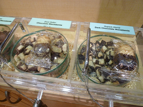 ハワイの定番土産!Honolulu Cookie Company(ホノルル・クッキー・カンパニー)_c0152767_2222542.jpg