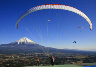 富士山とパラグライダー_a0188405_2124266.jpg