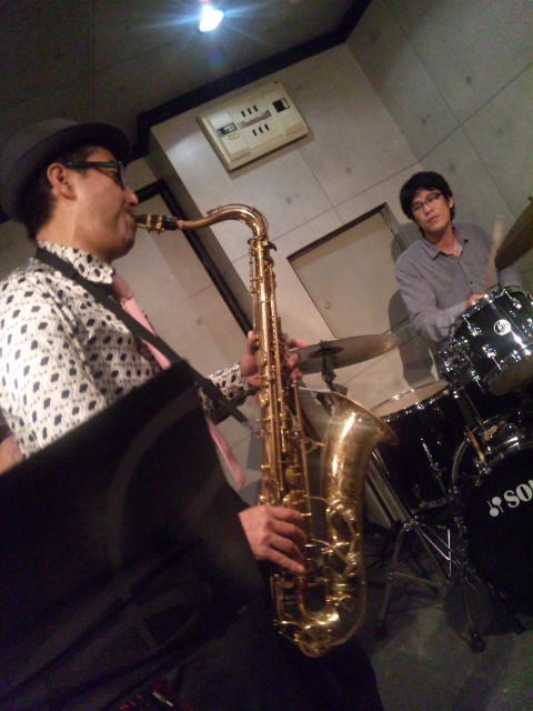 土曜日 今日のライブ♪_b0115606_11175290.jpg