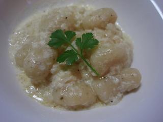 Gnocchi al Burro e Salvia　バーターとセージソースのニョッキ_b0137858_19431379.jpg