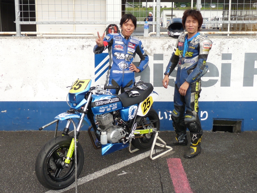 10\' OKAYAMA ミニバイク 90分耐久レース 【SP4st】_a0164504_1853204.jpg