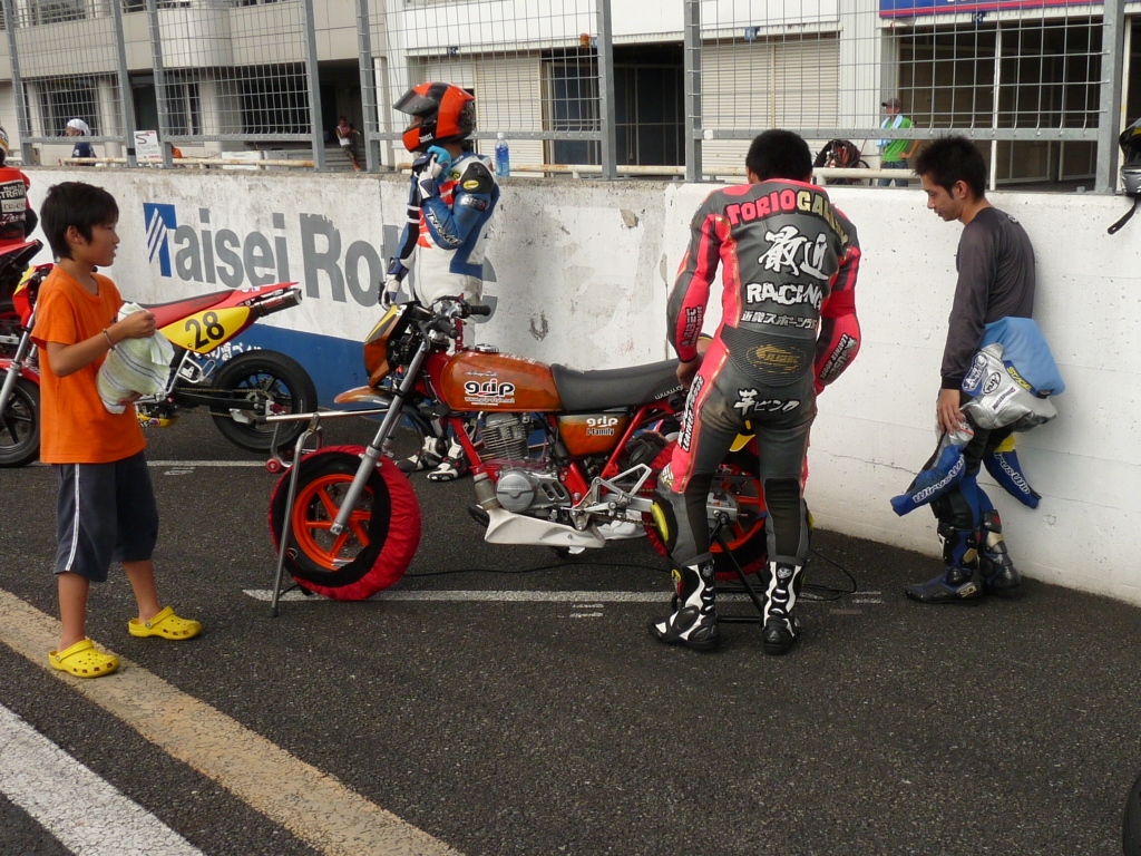 10\' OKAYAMA ミニバイク 90分耐久レース 【SP4st】_a0164504_18534065.jpg