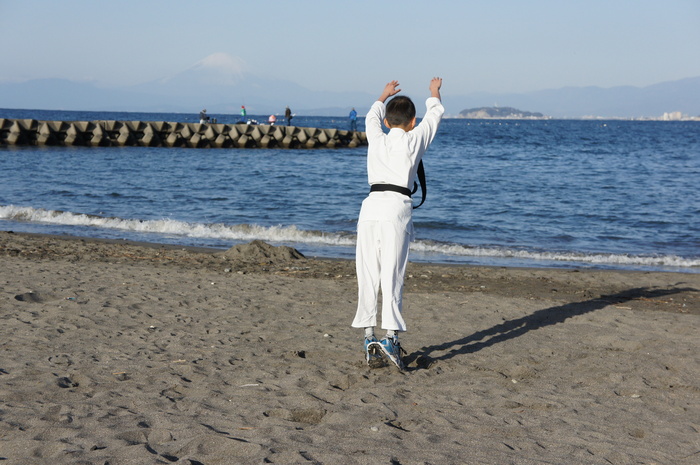 空手の寒稽古(^^)/~~~_c0169360_23341780.jpg