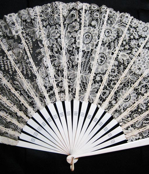アンティークレース　扇　額装　リネン　ベルギー アンティークレース 扇 リネン ベルギー
