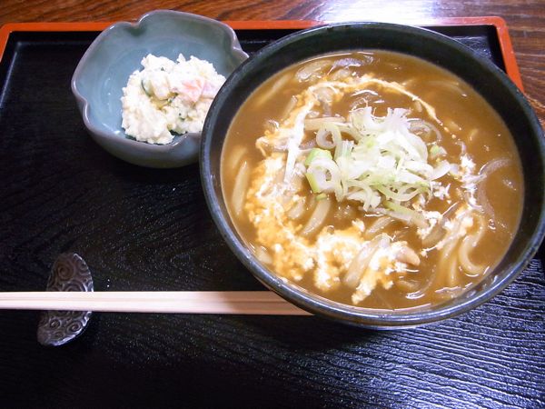 初詣の後は、あったかいカレーうどんで、暖まりマンボ！　浅草　はまなす_b0098884_11361248.jpg