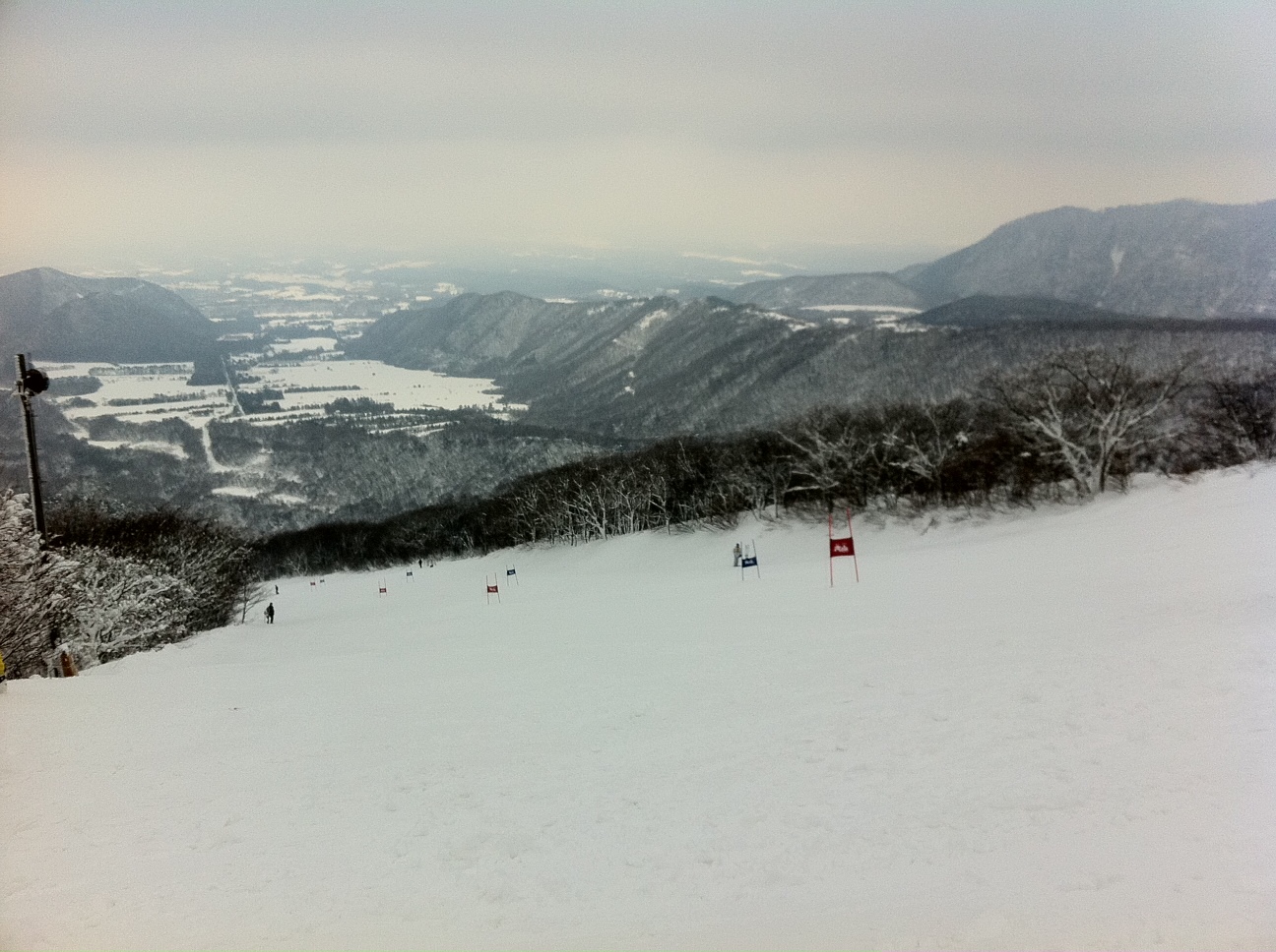 今日は大山でスキーの国体予選(^_^) 久しぶりに良い天気〜(^-^)/ #sata_sports_c0102793_11345568.jpg