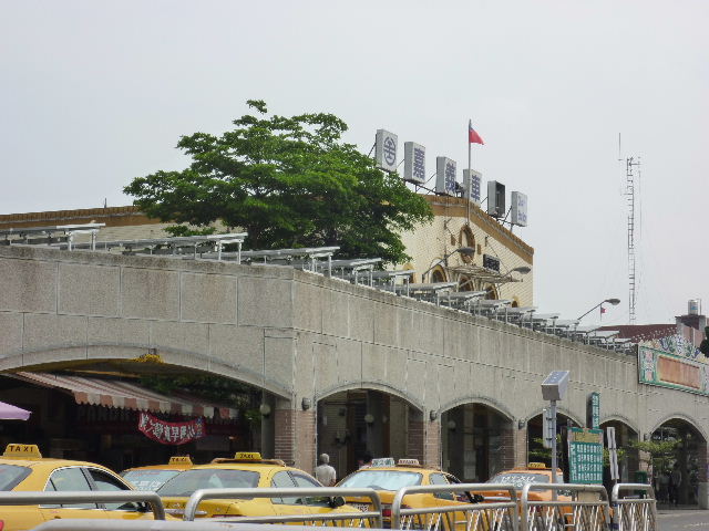 台湾最南端温泉旅　第六天　高鉄嘉義で依蕾特布丁を発見_f0172386_14194695.jpg