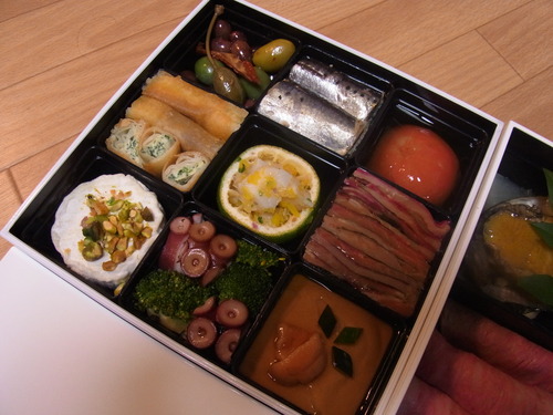 DEAN&DELUCAのおせちでカウントダウン (記:藤本紀久子)_a0195310_1710672.jpg