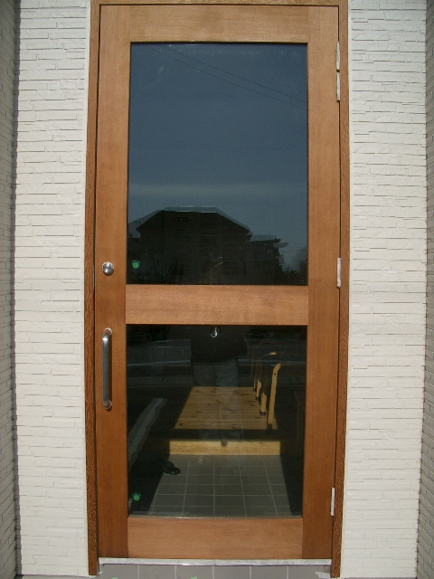 木製ドアの塗装②_a0155844_16594193.jpg