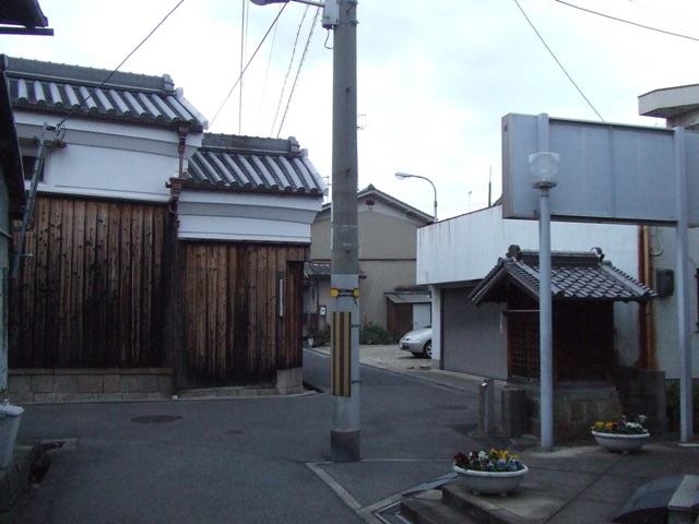 Gokuraku Temple and the town of Oriono, on and off Kumano Road_e0046748_178539.jpg