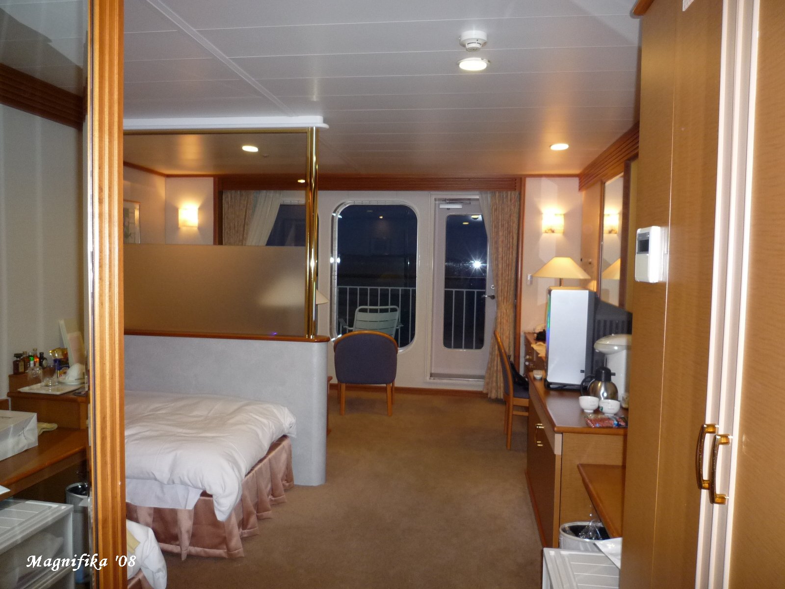 ぱしふぃっく びいなす Pacific Venus cruise report-3 My cabin_e0140365_1444365.jpg