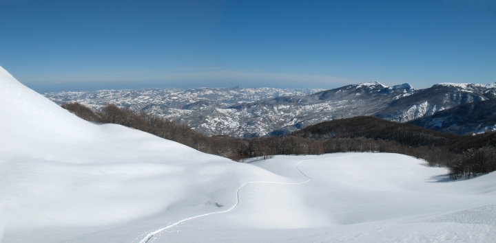 ＩＬ　ＳＩＬＥＮＺＩＯ　　静　寂　　ー　夫　婦　　MARITO E　MOGLIE_e0203793_18112.jpg