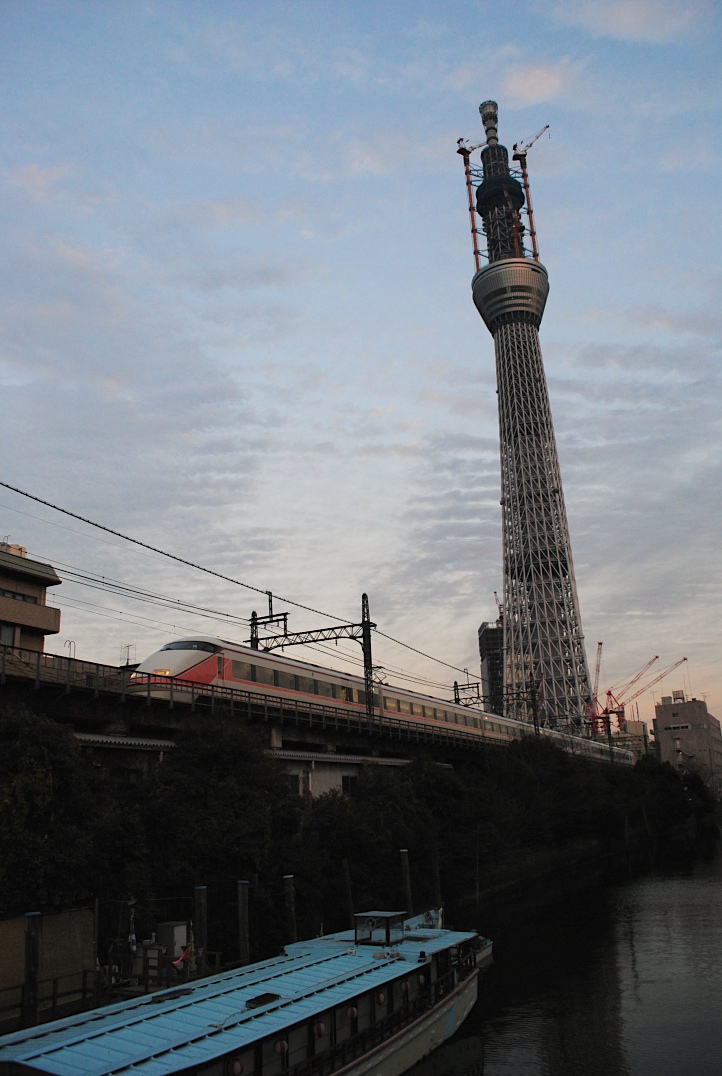 東京スカイツリーと鉄道 3 夕方のスカイツリー ツッチ の train photo blog 東京スカイツリーと鉄道 3 夕方のスカイツリー ツッチ の train photo blog