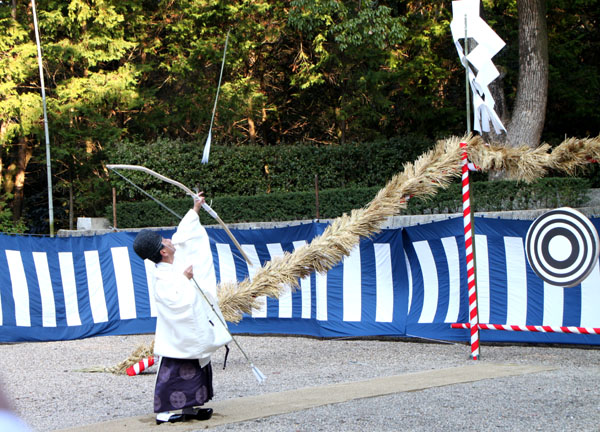 伏見稲荷 奉射祭_e0048413_9504914.jpg