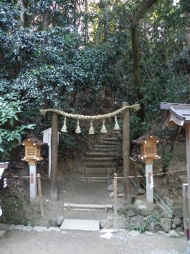 京都奈良怪異落穂拾い(4)三輪山周辺_b0116271_16501374.jpg