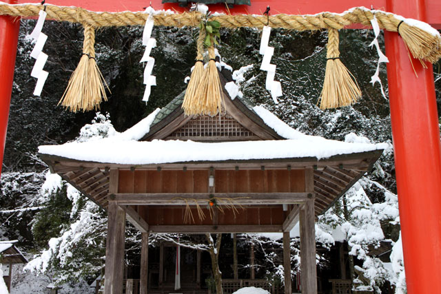 雪景色　岩戸落葉神社_e0048413_18231612.jpg