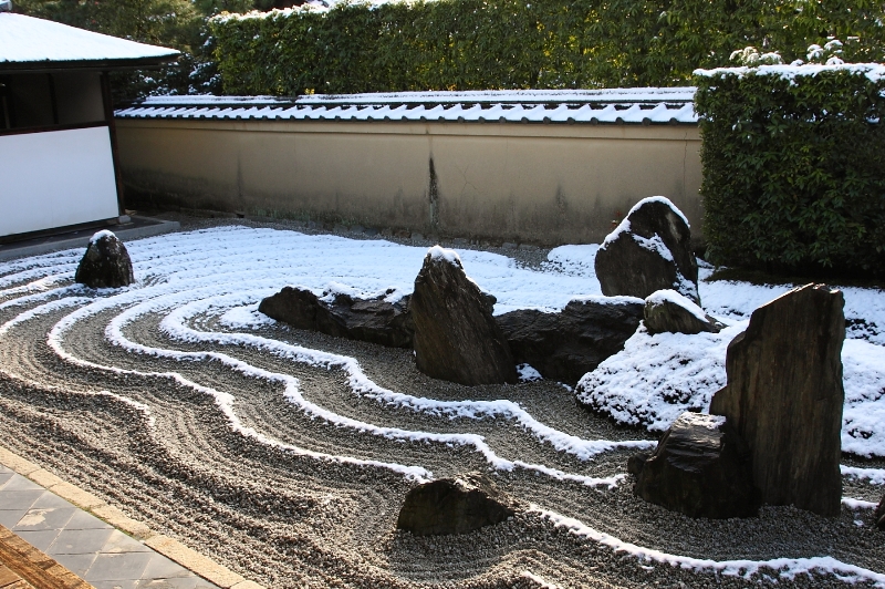 淡雪の大徳寺 －瑞峯院－_b0169330_23583389.jpg