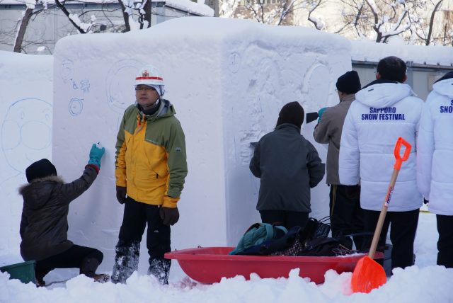 雪まつりの準備_f0119643_9205449.jpg