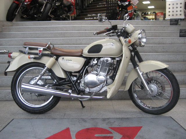 2台の中古車_a0169121_19214451.jpg