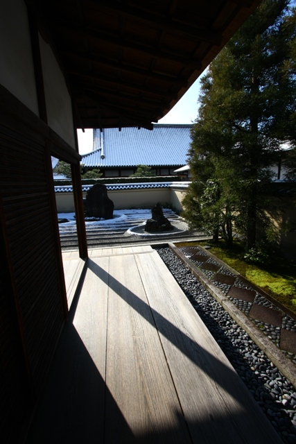 淡雪の大徳寺 －龍源院－_b0169330_013549.jpg