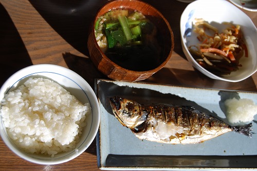 日本の正しい朝食?_c0124100_16374656.jpg
