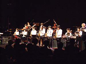 バッファロー ~ 金沢 姉妹都市交流事業「空を翔るJAZZ」_e0118827_2310199.jpg