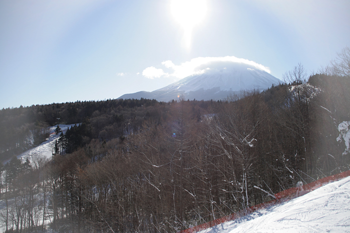 富士山を見ながら雪遊び_c0120834_16283248.jpg