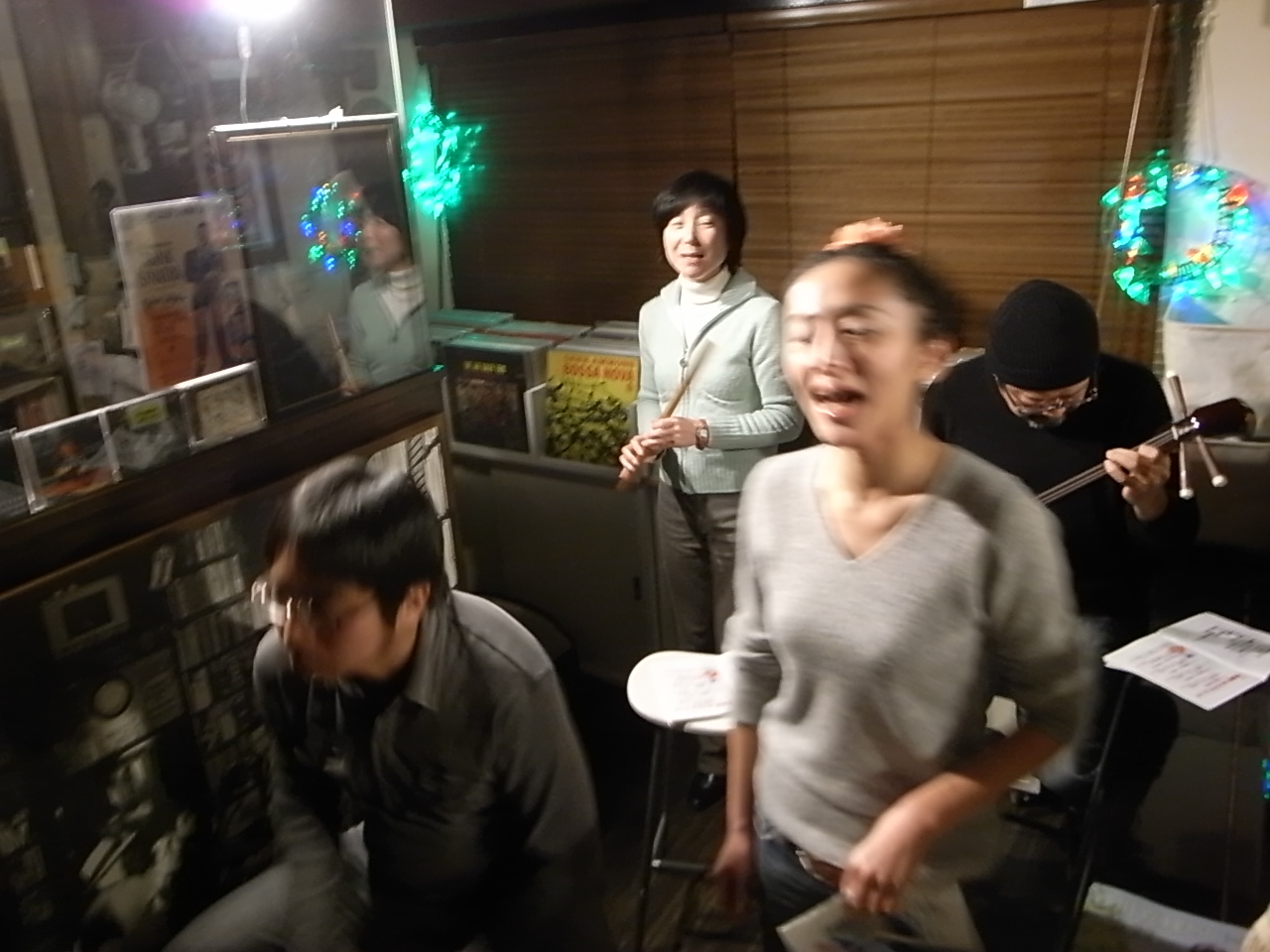走り初め&神保町新年ライブ_d0122797_15385751.jpg