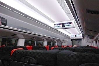 成田エクスプレス　N\'EX  E259系に乗る。_b0025850_1233468.jpg