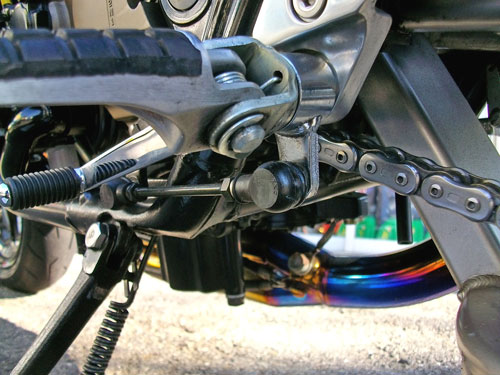 ZRX1100・ZRX1200Rのチェンジの硬さを克服♪ : バイクパーツ買取・販売 ...