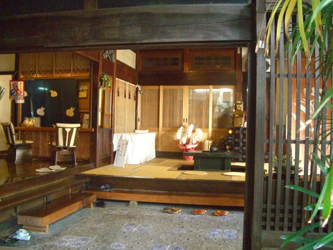 日奈久の路地裏を歩く。_d0116009_1113885.jpg