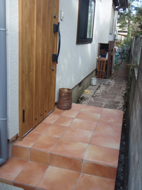 玄関 キッチンのリフォーム スペインタイルの専門店 Patio 玄関 キッチンのリフォーム スペインタイルの専門店 Patio