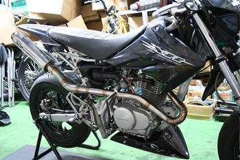 【商品制作】 XR100モタード_a0198286_17322989.jpg