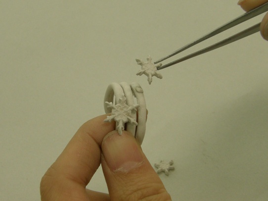 【レシピブログ】雪の結晶型を使って銀粘土10gの限界にチャレンジ!_f0181217_2011299.jpg