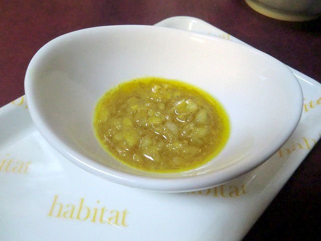 ソーセージと季節の野菜のカレー風味ホットサラダ_a0196322_1127781.jpg